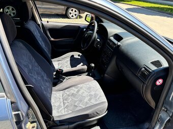 Opel Astra caravan 1,4 benzín - 4