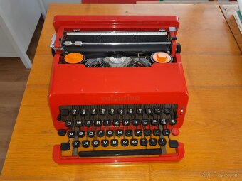 Písací stroj - Olivetti Valentine - 4