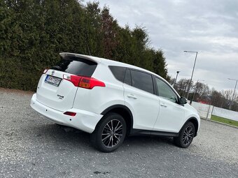 Toyota RAV4 2.2 l D-4D Premium - 4
