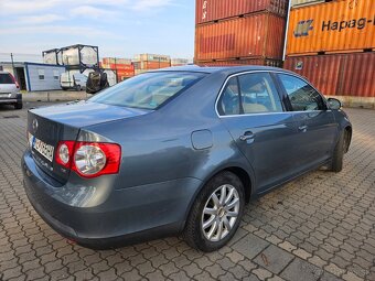 VW JETTA 1,9 TDI - 4