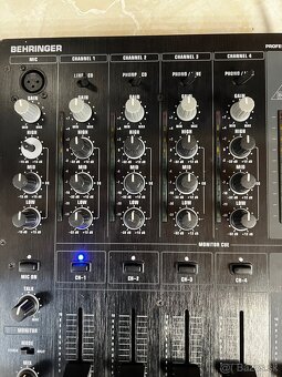 Mixpult Behringer DJX750 - 4