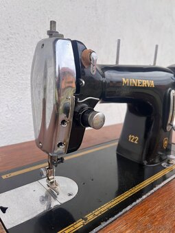 Šijací stroj Minerva 122 - 4
