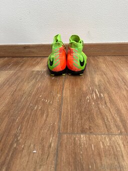Nike Hypervenom - 4