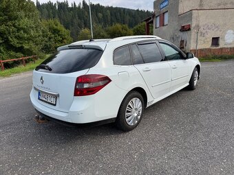 RENAULT LAGUNA 3 kombi 1.5dci 110ps M6 rv 2011 - 4