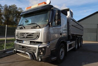 Volvo FMX 500 Strieborný - 4
