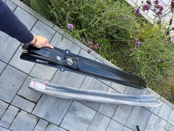 Vystuha zadneho naraznika BMW e60 - 4