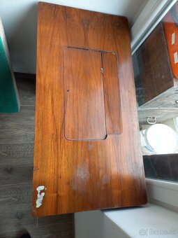 Predám retro šijací stroj Minerva - 4