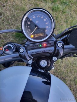 Harley-Davidson Sportster XL 1200 - 4