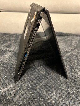 Fujitsu Lifebook U745 - 4