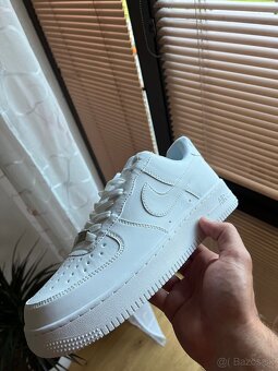 Nike - 4