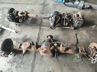 Nápravy Nissan patrol y60 rozpredám na náhradné diely - 4