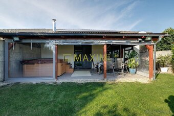 TOP Exkluzívny 4-izbový dom v Miloslavove: Bazén, záhrada, f - 4