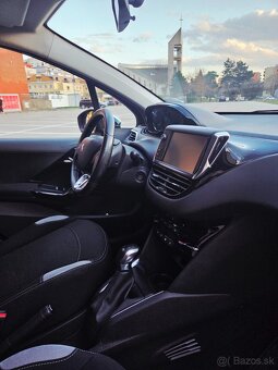 Peugeot 208 1,2 PureTech Style - 4