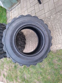 Predam pneumatiky 10-16,5 Bobcat - 4