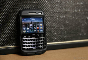 BlackBerry Bold 9790 + Otter Box púzdro - 4