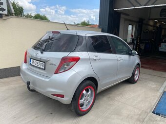 Predám Yaris rok 05/2012 - 4