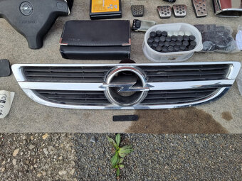 Kapota Opel Zafira A - 4