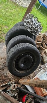 215/65/17 Zimné na diskoch s puklicami - 4