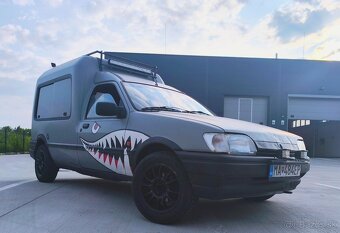 Ford Fiesta Courier 1.8D - 4