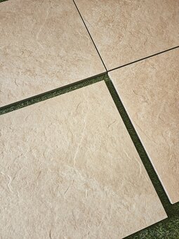 Dlažba hrubka 2 cm aj na terče 60x60, pieskový odtieň - 4