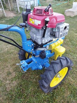 Predám  malotraktor Agzat  PROFI DIF Honda GXV 390 - 4