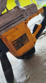 Predám pílu Dewalt aligator DWE397 - 4