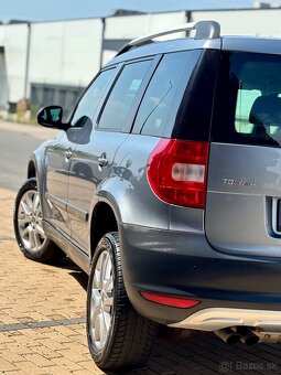 Škoda Yeti 2.0 TDI 140k 4x4 Elegance DSG - 4