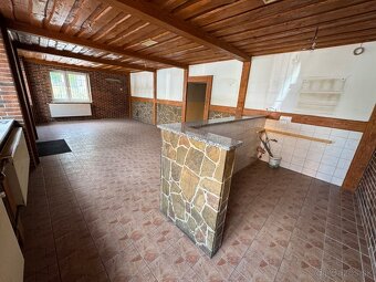 Polyfunkčná budova v centre Trstenej - 4