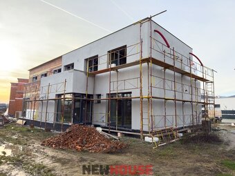 Novostavba 5-izbového rodinného domu (RD1) na pozemku 378 m2 - 4