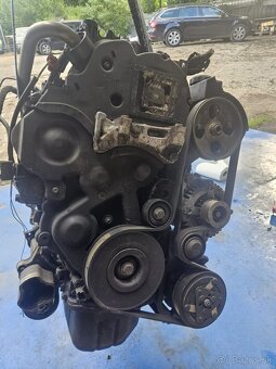 Motor Peugeot 206 1.4 50 kW - 4