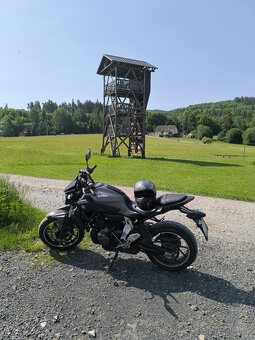 yamaha mt 07 - 4