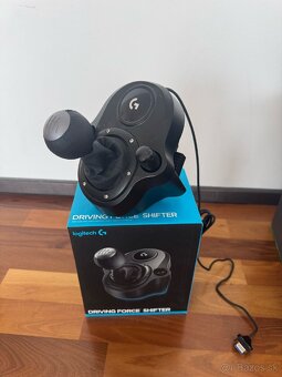Logitech G920 Driving Force a Logitech Driving Force Shifter - 4