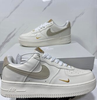 Nike Air Force1 Gold - 4
