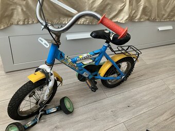 Predám detský bicykel s pomocnými kolieskami - 4