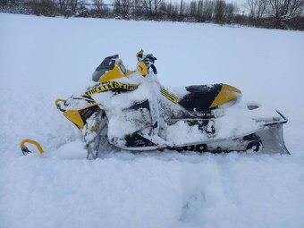 Ski-Doo 600 RS - 4