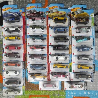 Hot Wheels Team Transport, Mainline - 4