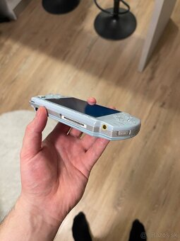 PSP 2000 Felicia Blue - 4