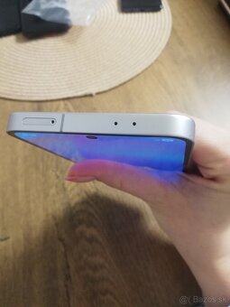 Samsung galaxy S24 FE - 4