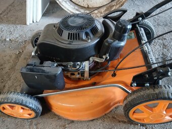 Kosačka s pojazdom - 4