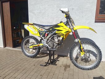 Suzuki rmz 250 - 4