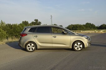 KIA Carens - 4