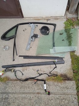 dvere peugeot 207 zrkadlo, sklo, zamok, stahovačka, lišty - 4