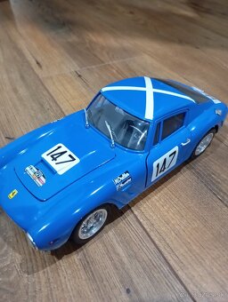 1:18 Ferrari 250GT Berlinbette 61 - 4
