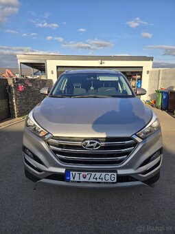 Hyundai Tucson - 4