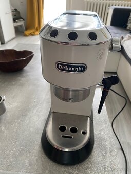 Pákový kávovar DeLonghi Dedica - 4