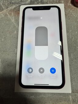 iPhone 11 128GB - 4
