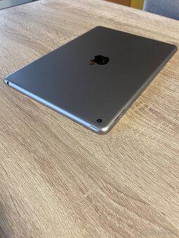 9,7” tablet iPad 6 generácie / 128GB TOP stav - 4