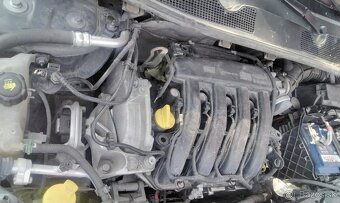 Renault Megane Grandtour 1.6 2011 predám PIATE DVERE, NÁRAZN - 4