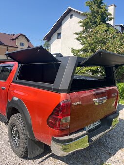 Predám hardtop Toyota hilux - 4