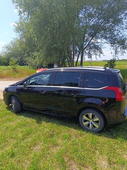 Predám 7 miestne auto PEUGEOT 5008 110kW, 2.0 hdi - 4